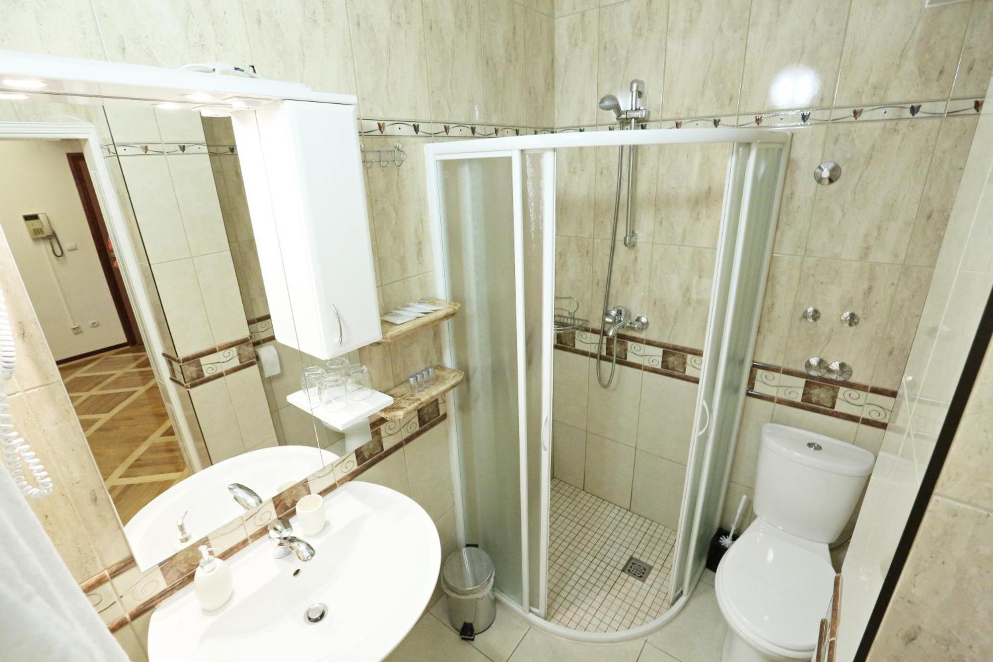Apartments & Rooms Vienna Osijek Ngoại thất bức ảnh